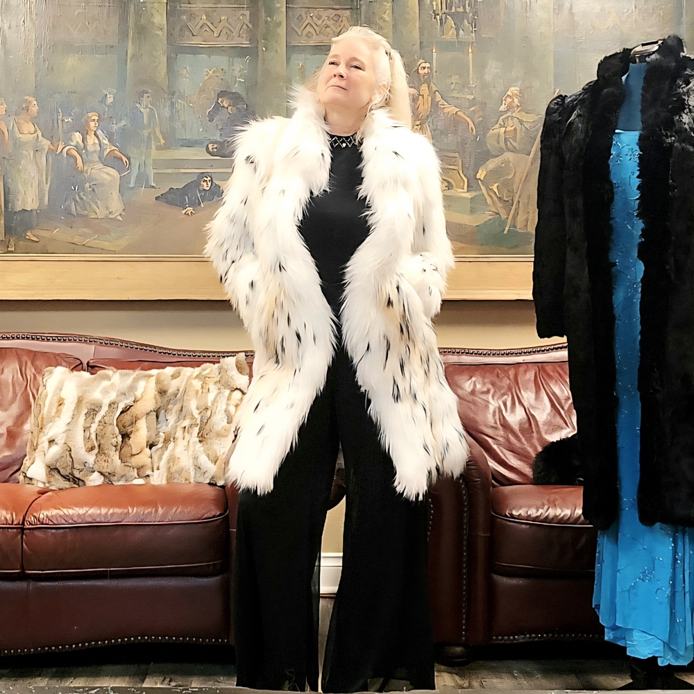 Elegant Spotted Fox Fur Coat NWT - Picture 15 of 16